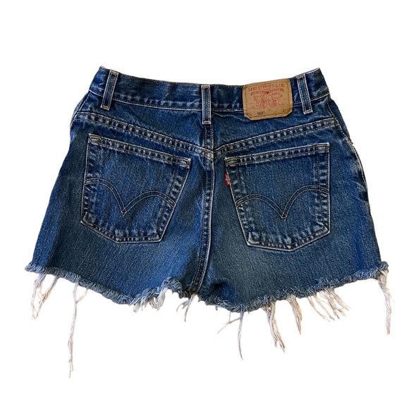 Levi cutoffs denim shorts 550 Denim High Rise Levi’s shorts Sz 8 - Picture 4 of 4